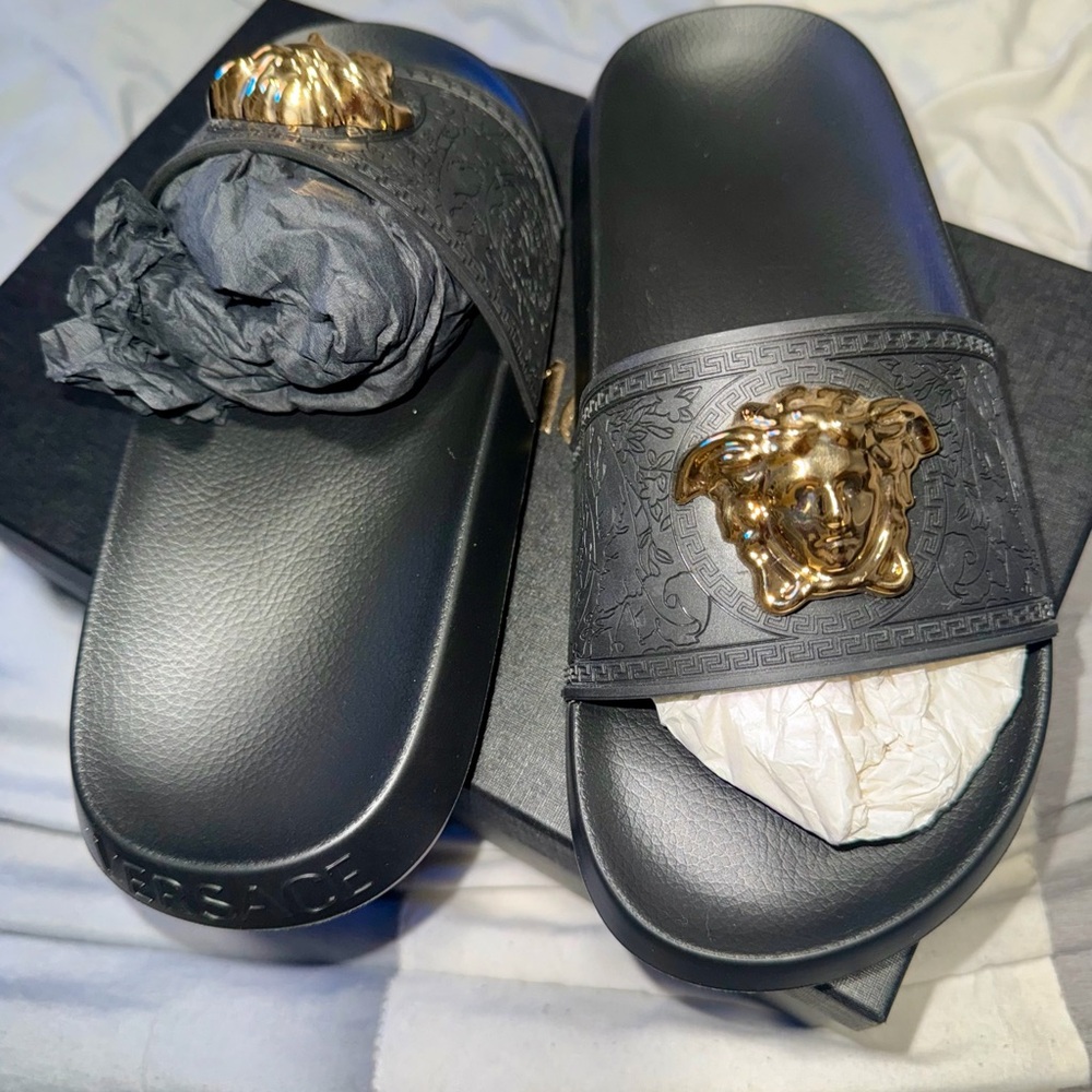 Versace Palazzo Rubber Black Slides - Picture 2 of 2